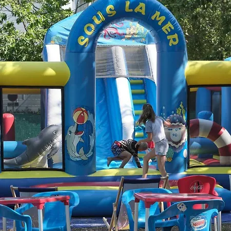 Camping Le Bois D'amour Campsite